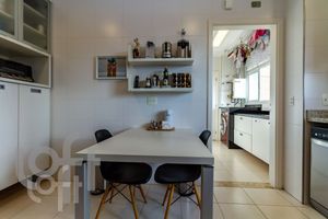 Image 18 - 314084