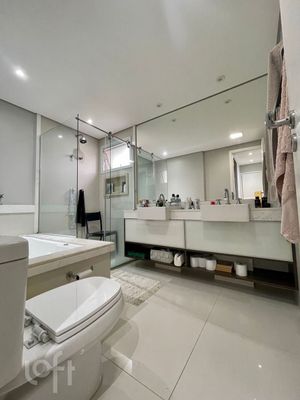 Image 19 - 314090