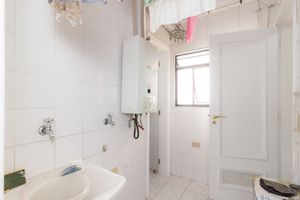 Image 30 - 314429