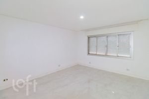 Image 17 - 314540