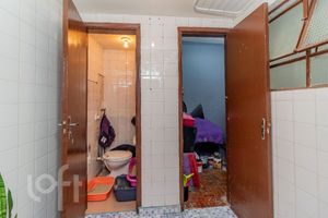 Image 25 - 315225
