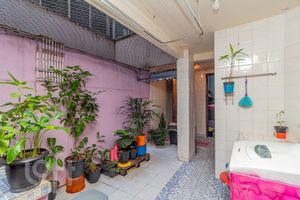Image 22 - 315225
