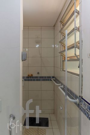 Image 30 - 315587