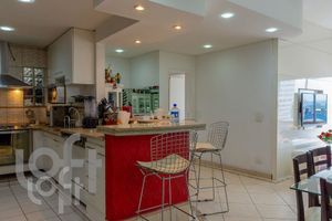 Image 19 - 315587