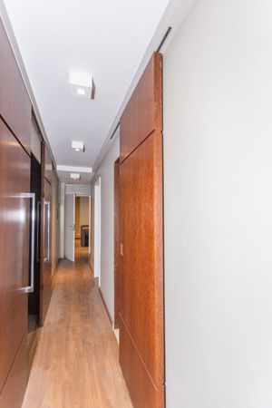 Image 30 - 315609
