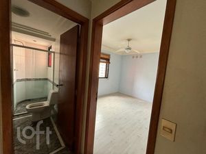 Image 11 - 315826