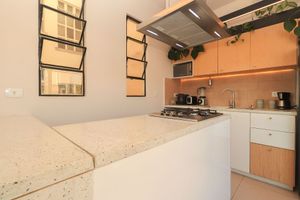 Image 13 - 316752