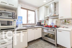Image 18 - 317044