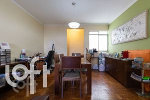 Image 19 - 317552
