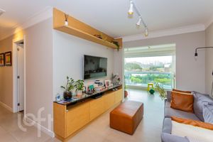Image 4 - 317699