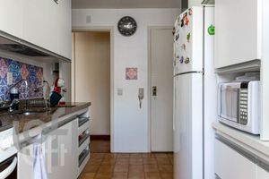 Image 26 - 317822