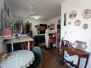 Image 50 - 318046