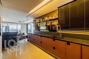 Image 12 - 318257