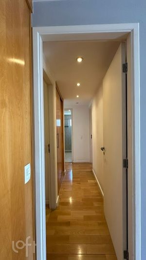 Image 15 - 318434
