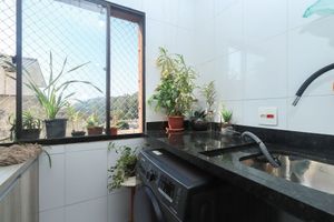 Image 10 - 318474