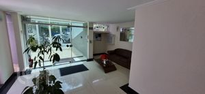 Image 9 - 319003