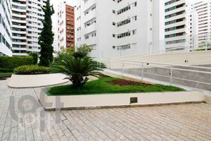 Image 40 - 319028
