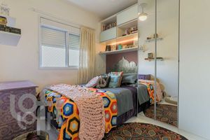 Image 7 - 319110