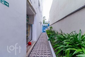 Image 30 - 319131