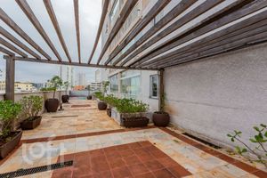 Image 30 - 319224