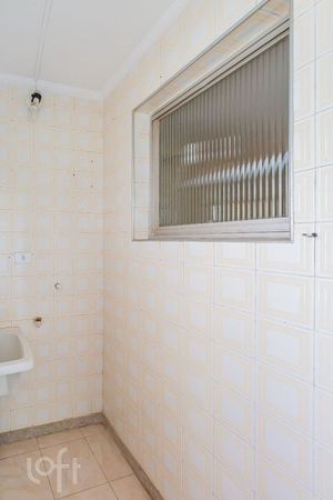 Image 8 - 319228