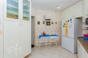 Image 39 - 320284