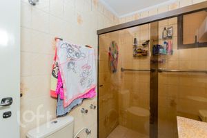 Image 19 - 320284
