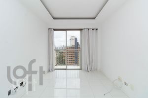Image 33 - 320318
