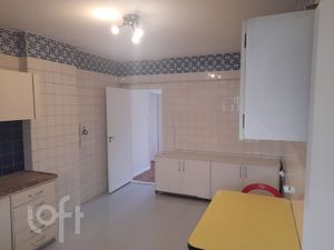 Image 19 - 320381