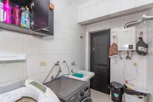 Image 37 - 320474