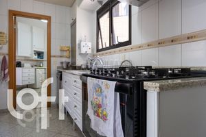 Image 37 - 320761
