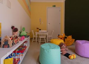 Image 1 - 320812