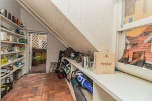 Image 8 - 320911