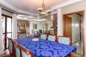 Image 19 - 321118