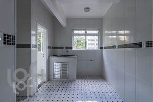 Image 21 - 321815