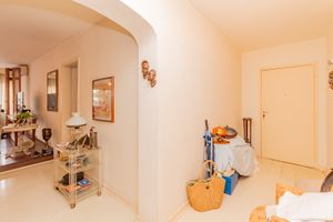 Image 10 - 322573