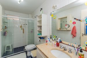 Image 29 - 322573