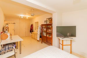 Image 31 - 322573