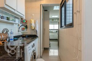 Image 30 - 322818