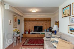 Image 19 - 322818