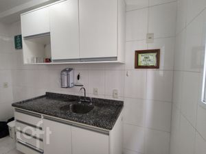 Image 19 - 323101