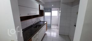 Image 5 - 323289
