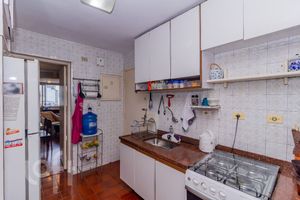 Image 31 - 323297