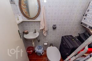 Image 39 - 323297