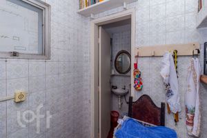Image 36 - 323297