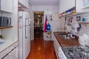 Image 29 - 323297