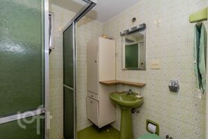 Image 22 - 323297