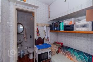 Image 35 - 323297