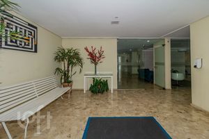 Image 45 - 323297