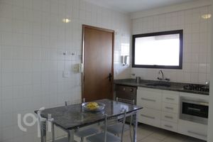 Image 26 - 323408